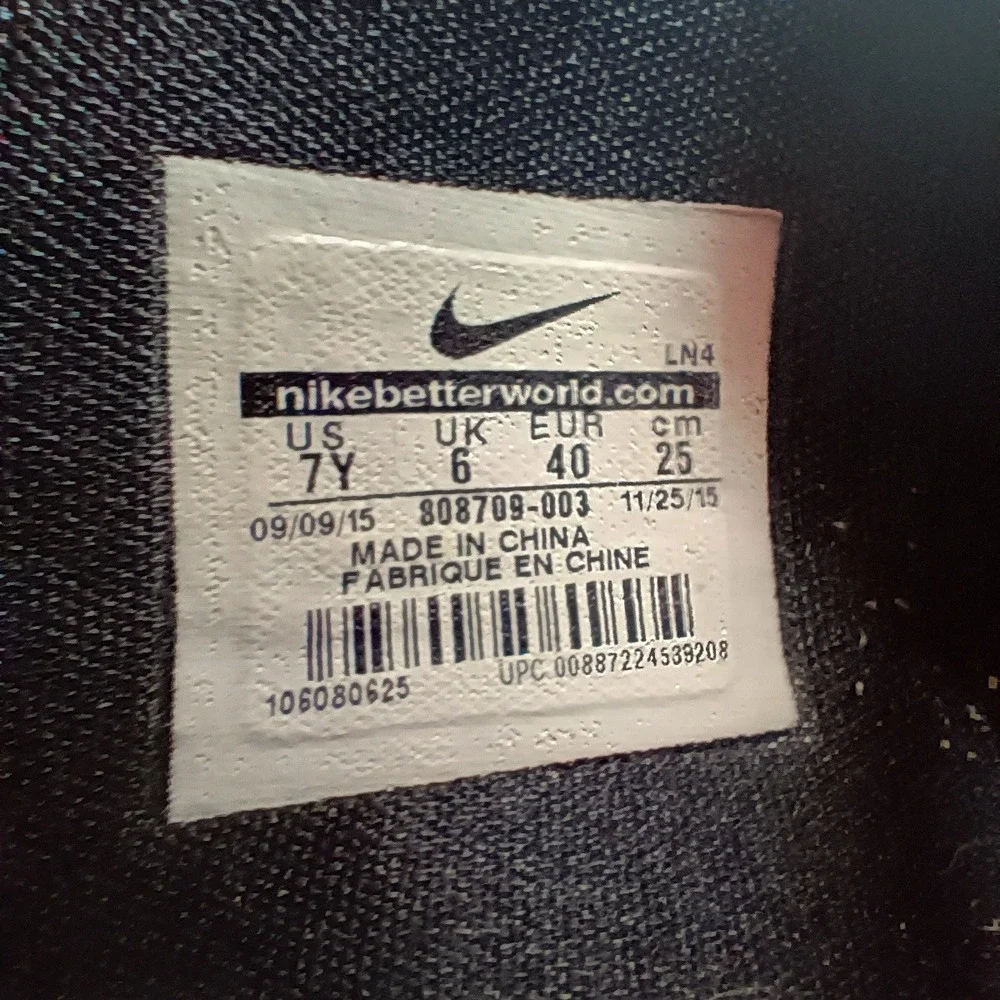 Nike LeBron James 13 XIII Blue Black Shoes‎ Boys Size 7Y Sneakers